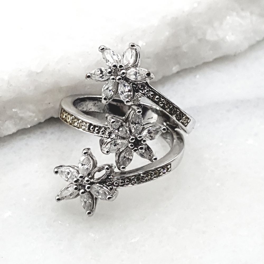 Sterling Silver NV Cubic Zirconia Floral Ring